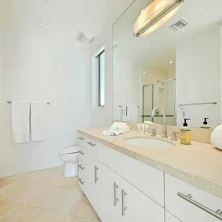Apartment Readhostprofile Before Request! # Luxury 6-bedroom - Pool